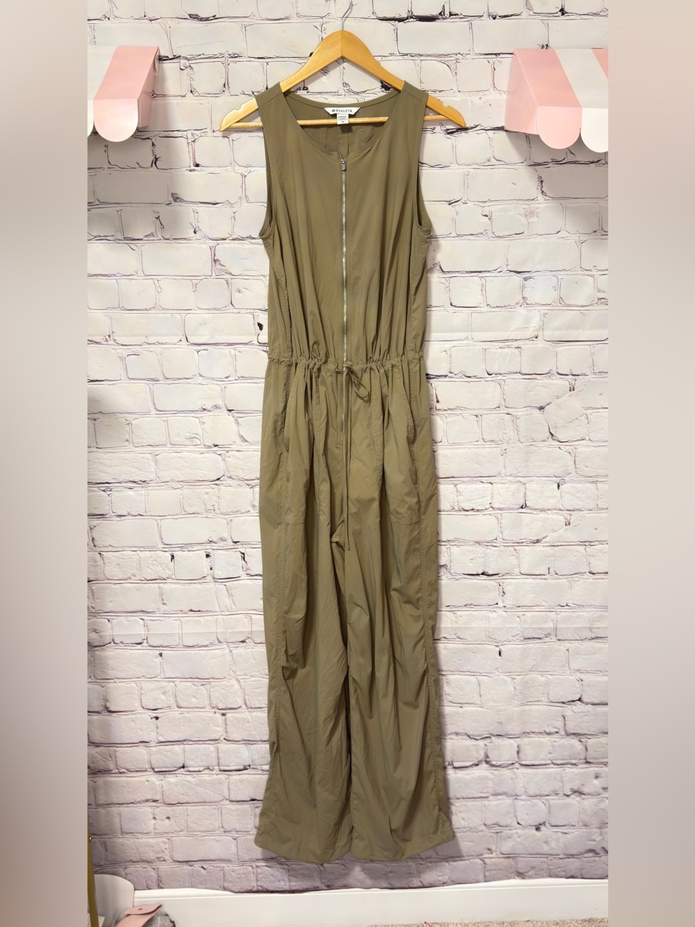 Athleta Jumpsuit Womens Green Wide Leg Athleisure Travel Lightweight Utility M - Picture 9 of 10